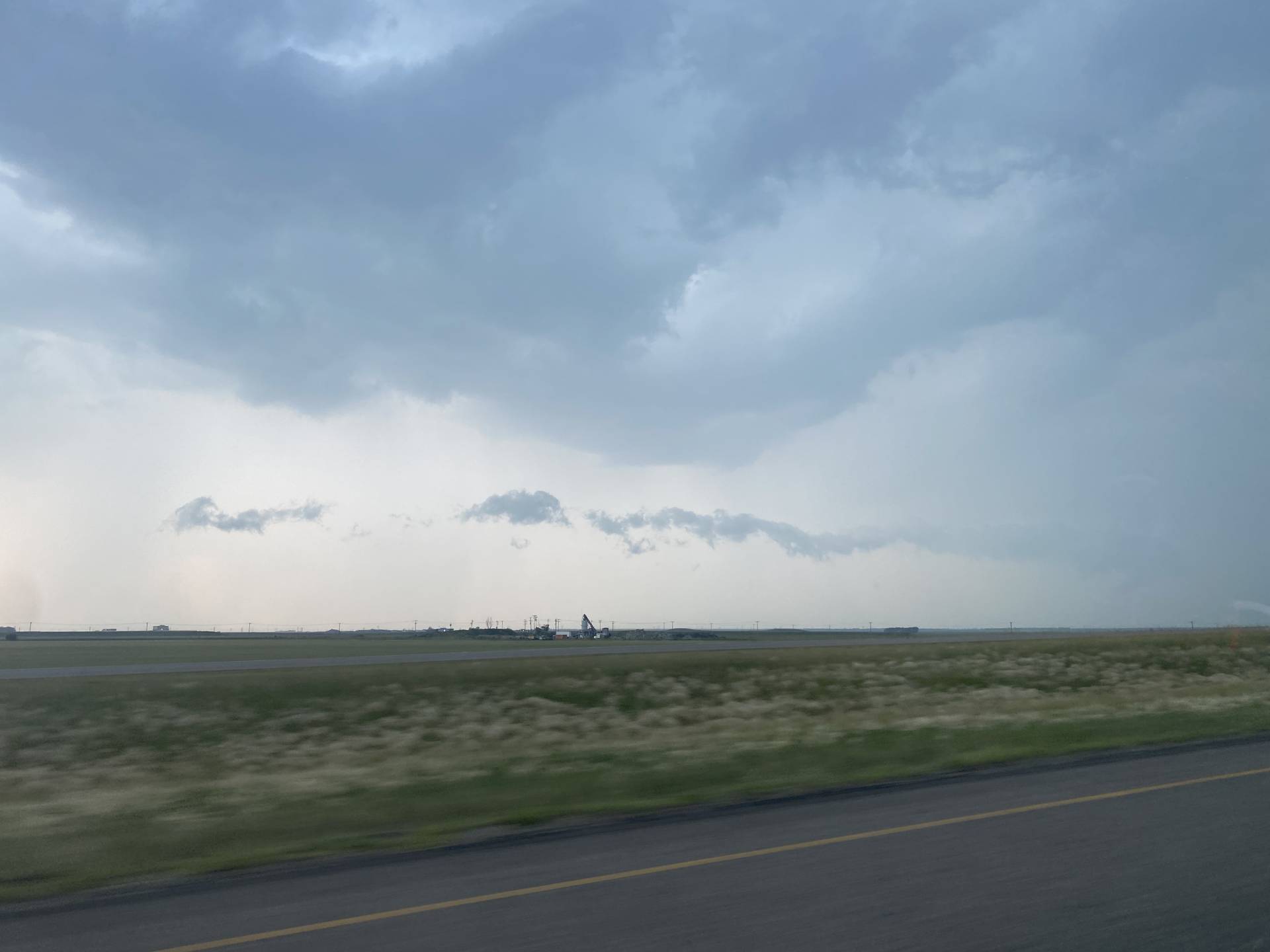 Some scuddy inflow west of Regina. 
#skstorm