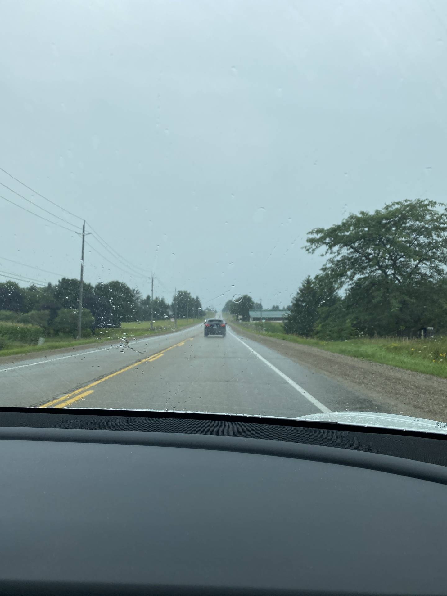 A moist drive over to Goderich to set up for today’s chase. 

Follow along live, https://live.highwaysandhailstones.com

#OnWX