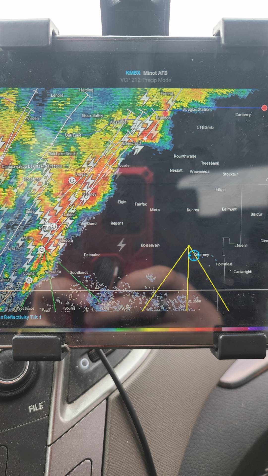 Currently sitting near Killarney, there is a line of sub severe thunderstorms to our west stretching from waskada up to Brandon, we are expecting this line to keep moving NE with hopefully some new development on the SE end #MBStorm 