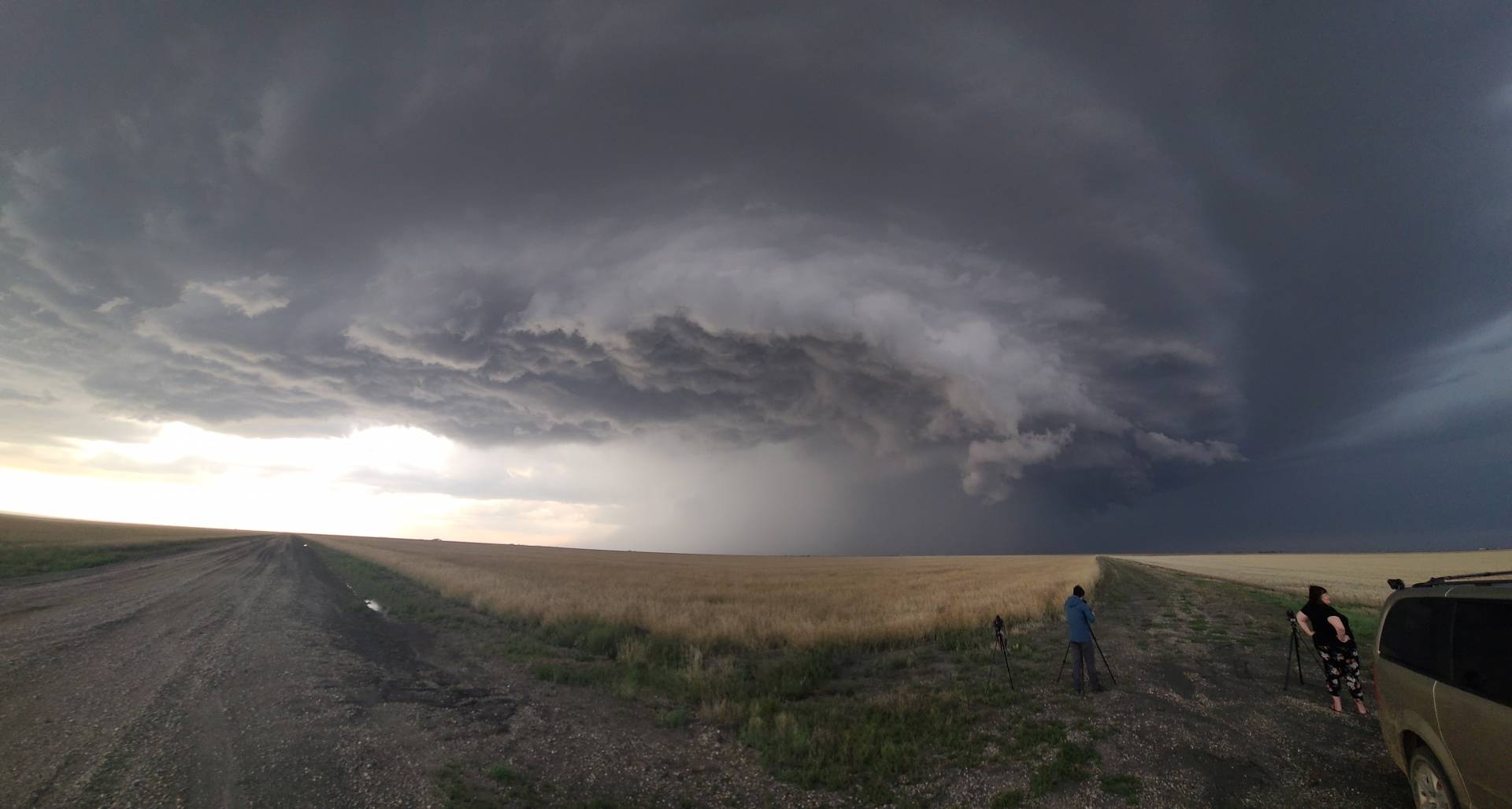 Absolutely gorgeous supercell near Pitman, SK right now 6:35pm #skstorm 