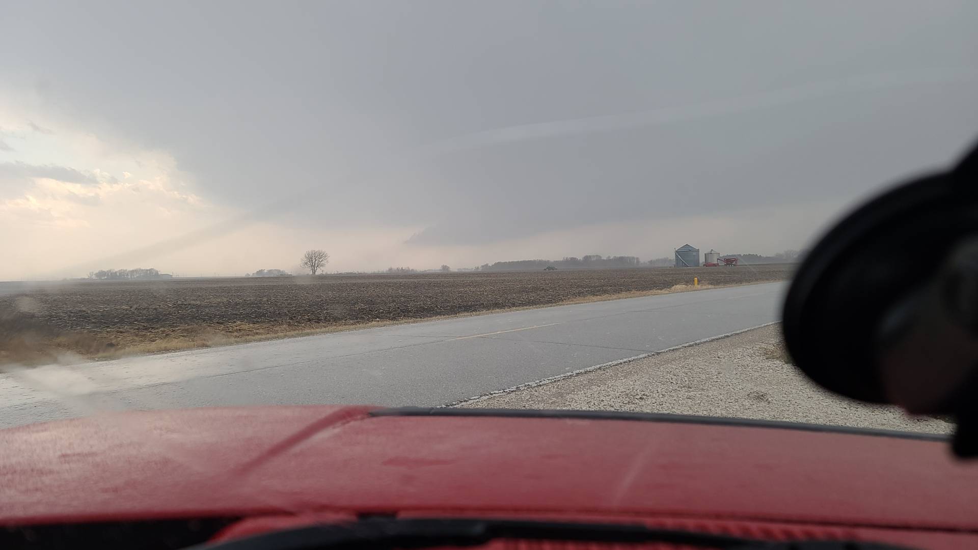 05:35 PM starting to form a base north of Lytton, Iowa #Iowx