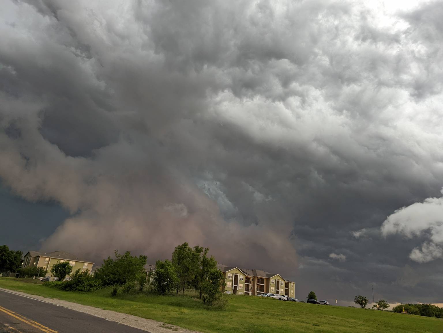 Tornadic storms from Beatrice, NE to Junction City, KS 6/11/2022