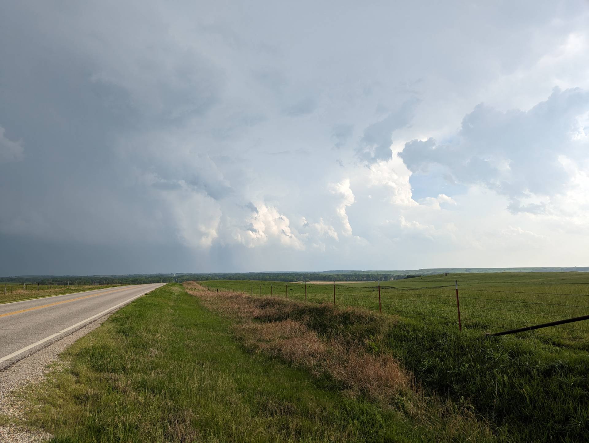 Severe storm near Climax, Kansas. @NWSWichita #kswx