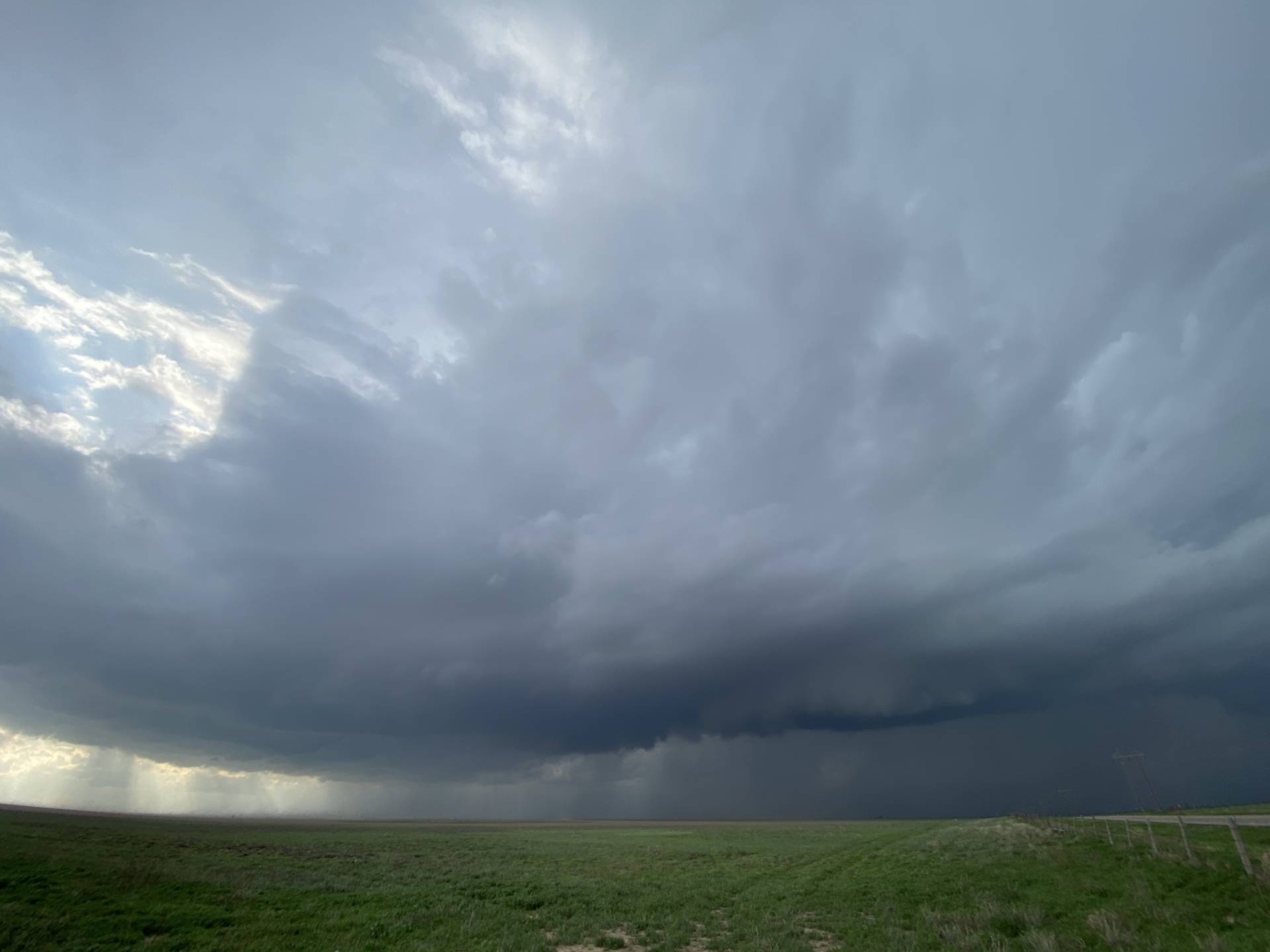 And sup #3 east of Stratford, TX #txwx
..