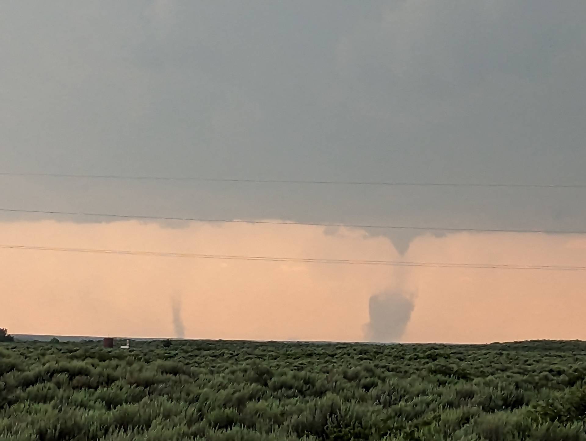 Landspout tornado west of Lipscomb, Texas. Live stream is up at live.highwaysandhailstones.com @NWSAmarillo #txwx