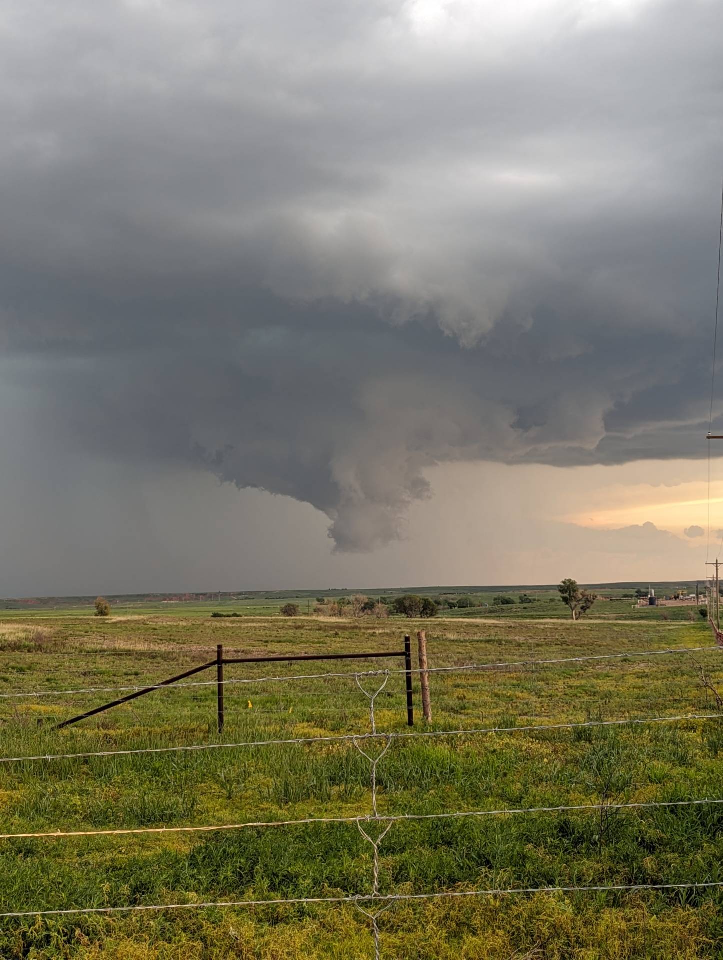 Trying so hard to tornado. 06:28 PM south of Floris, OK. #okwx