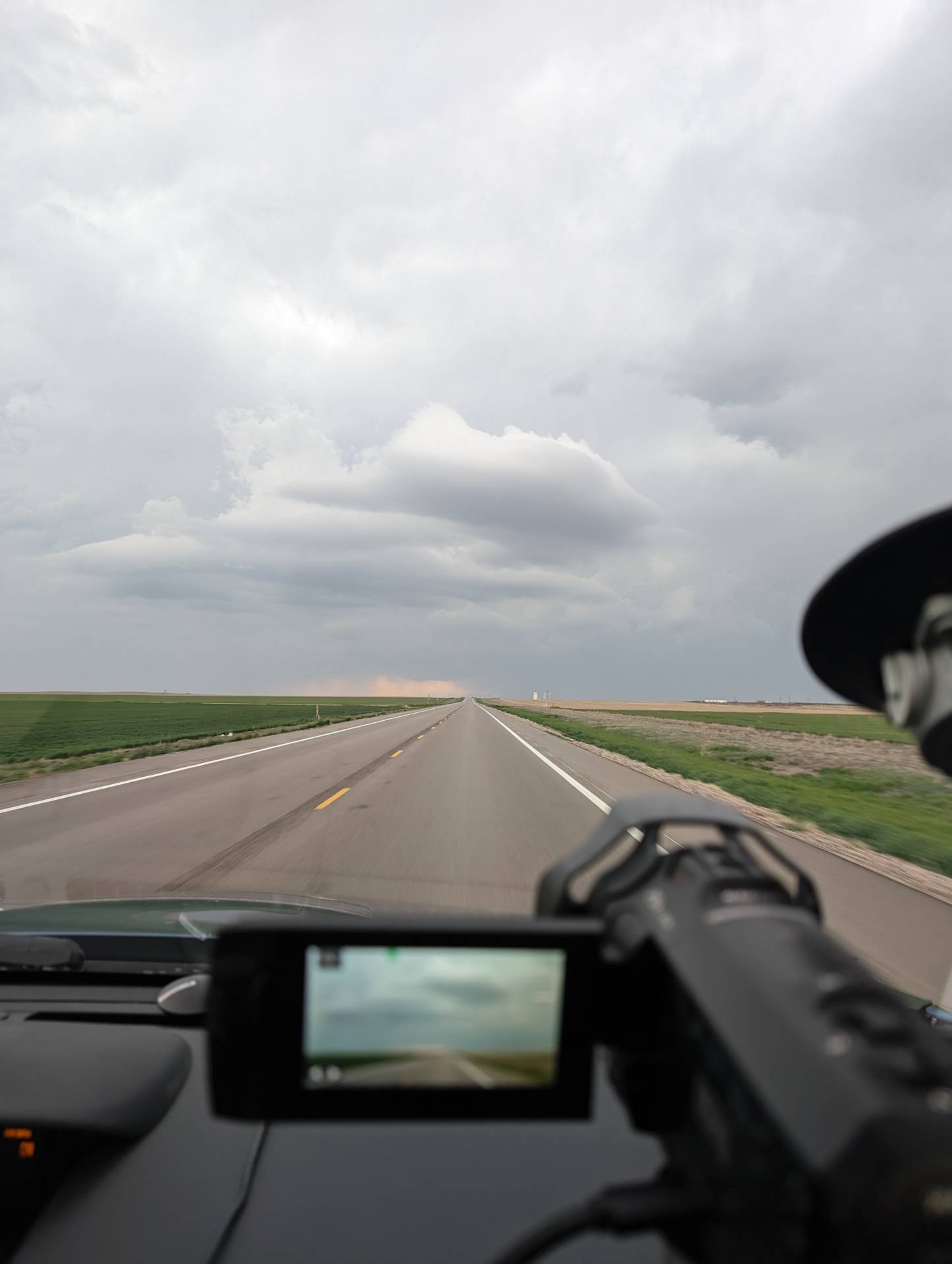 Monitoring storms west of Scott City, Kansas. @NWSDodgeCity #kswx