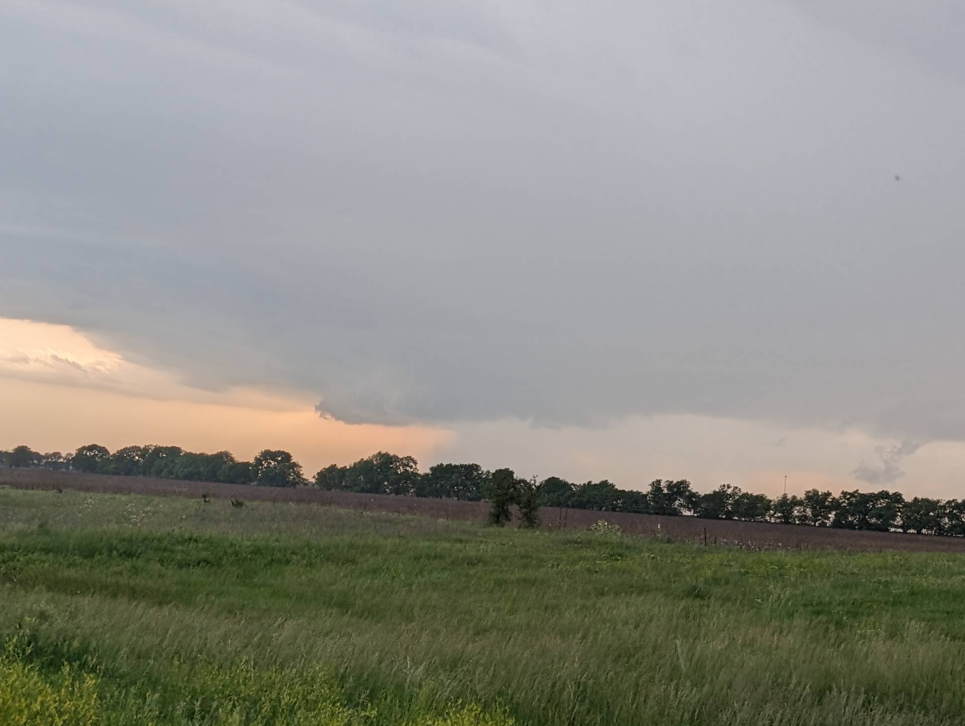 Wall cloud south of South Haven, Kansas. #kswx #okwx