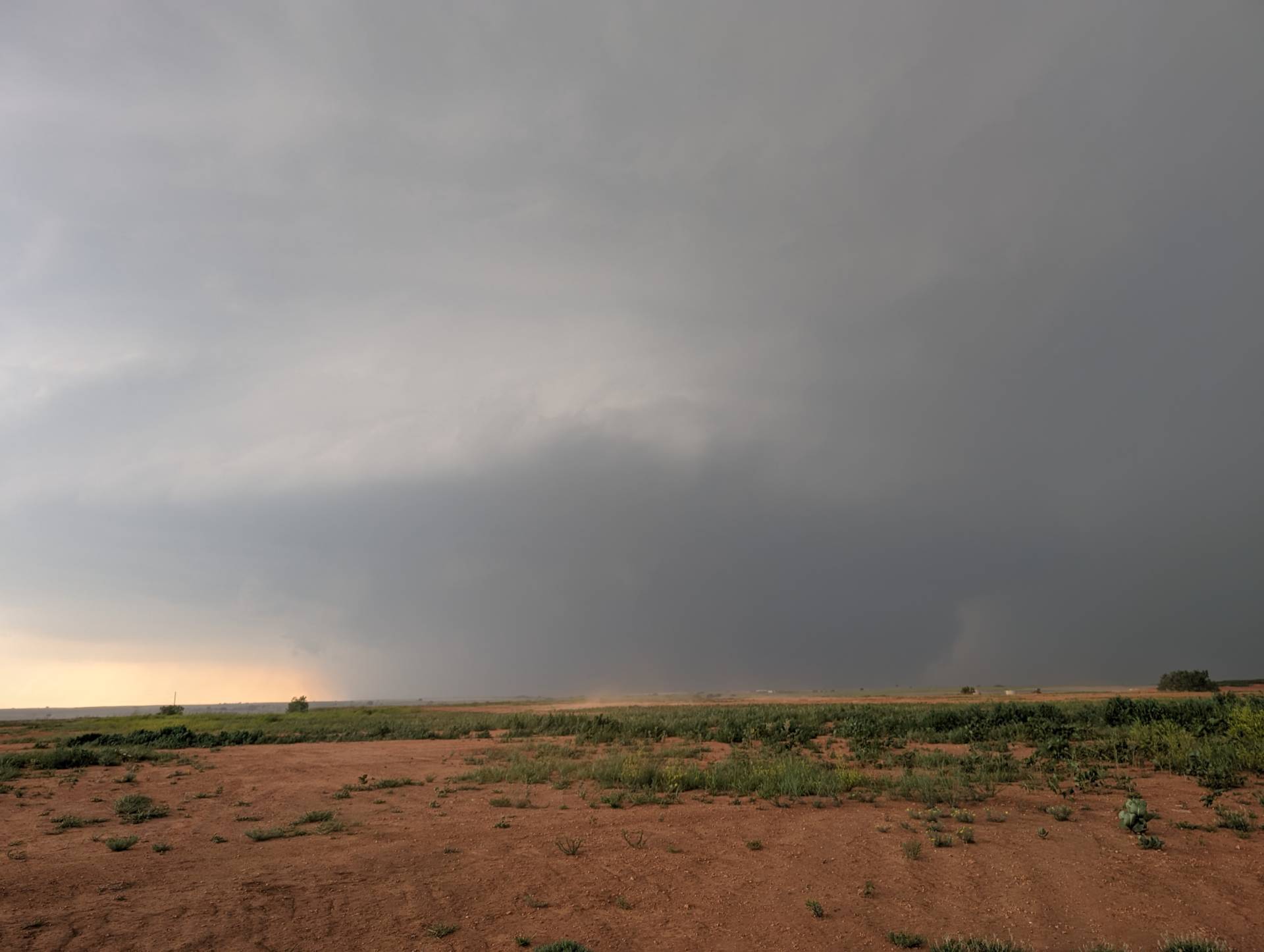 Is there a tornado in there? #whoknows Hammon, Oklahoma #okwx