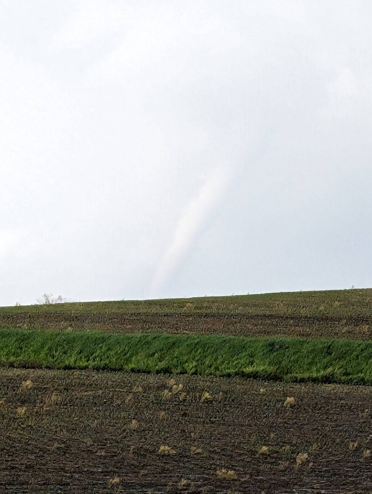 Elephant trunk tornado near Corning, Iowa. #iawx