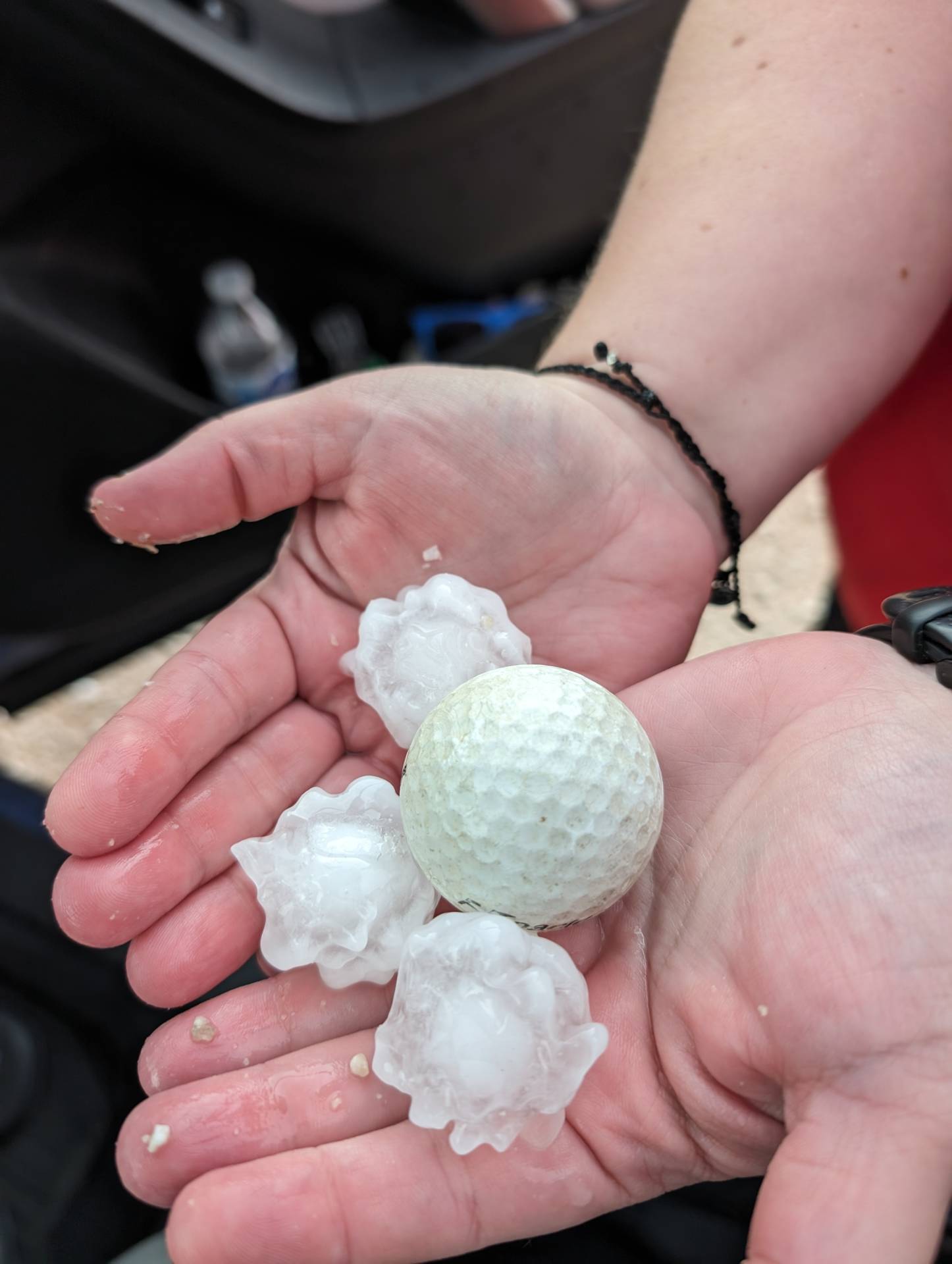 Hail3 miles south of Erick, Oklahoma compared to a golfball. @NWSNorman 05:18 PM #okwx