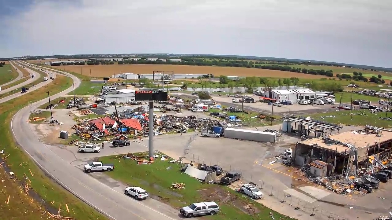 Damage in Valley View TX