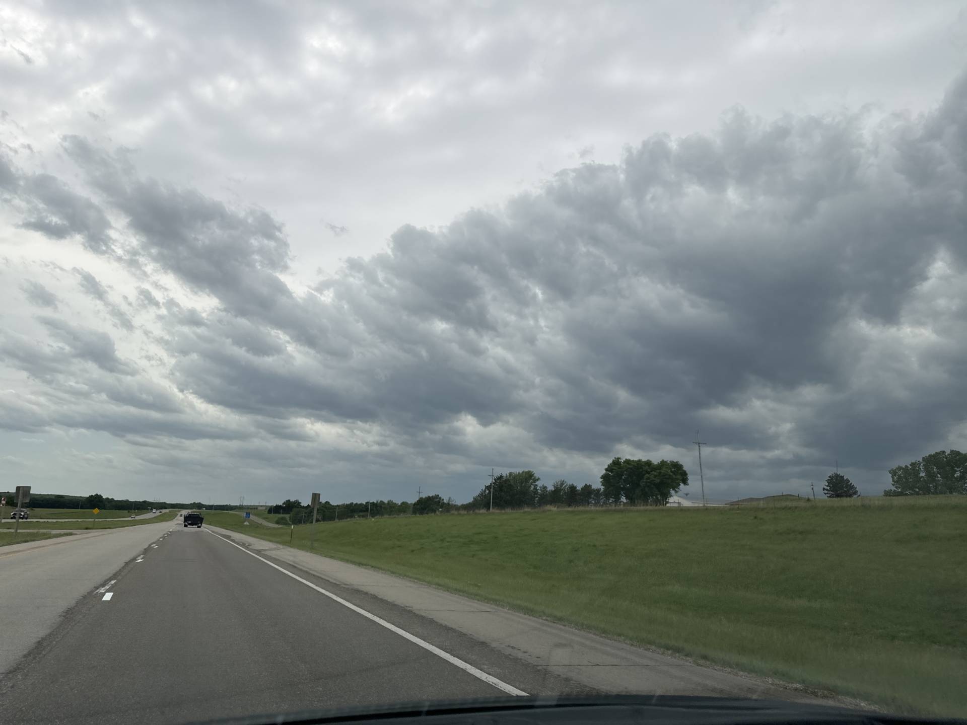 Derecho storm with potential of tornadoes — Lucas Gonzales — Highways ...