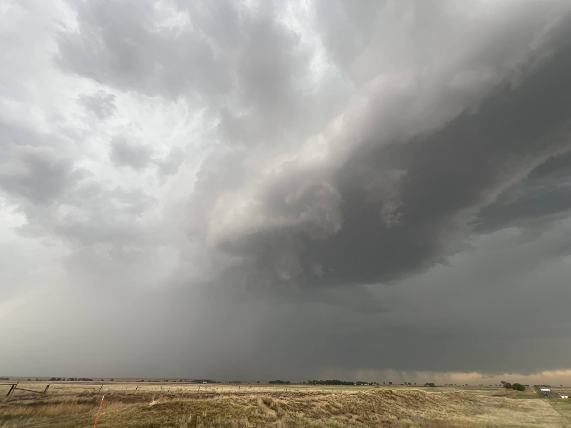 McClave, CO 04:43 PM just had a cinnamon-bun circulation pass in front as cell merger occurred