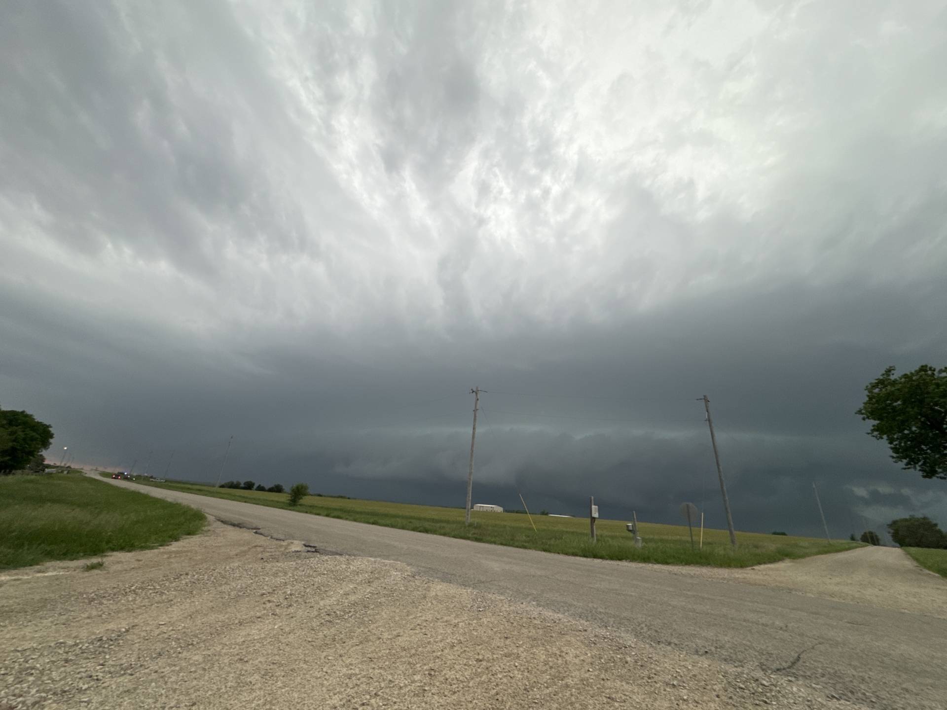 Junction City, KS @NWSDodgeCity @NWSGoodland #kswx @NWSTopeka @NWSWichita 06:59 PM