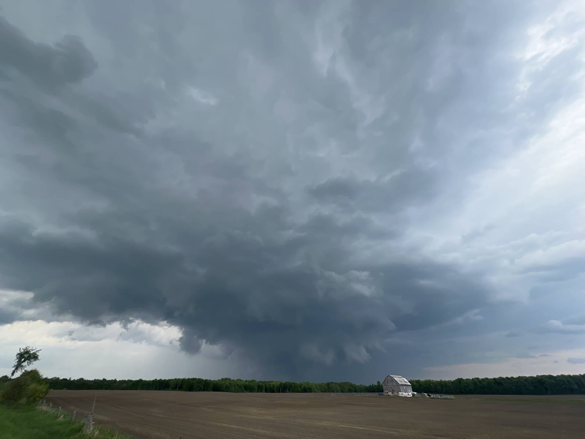 03:10 PM east of Balsam #onstorm structure incredible!