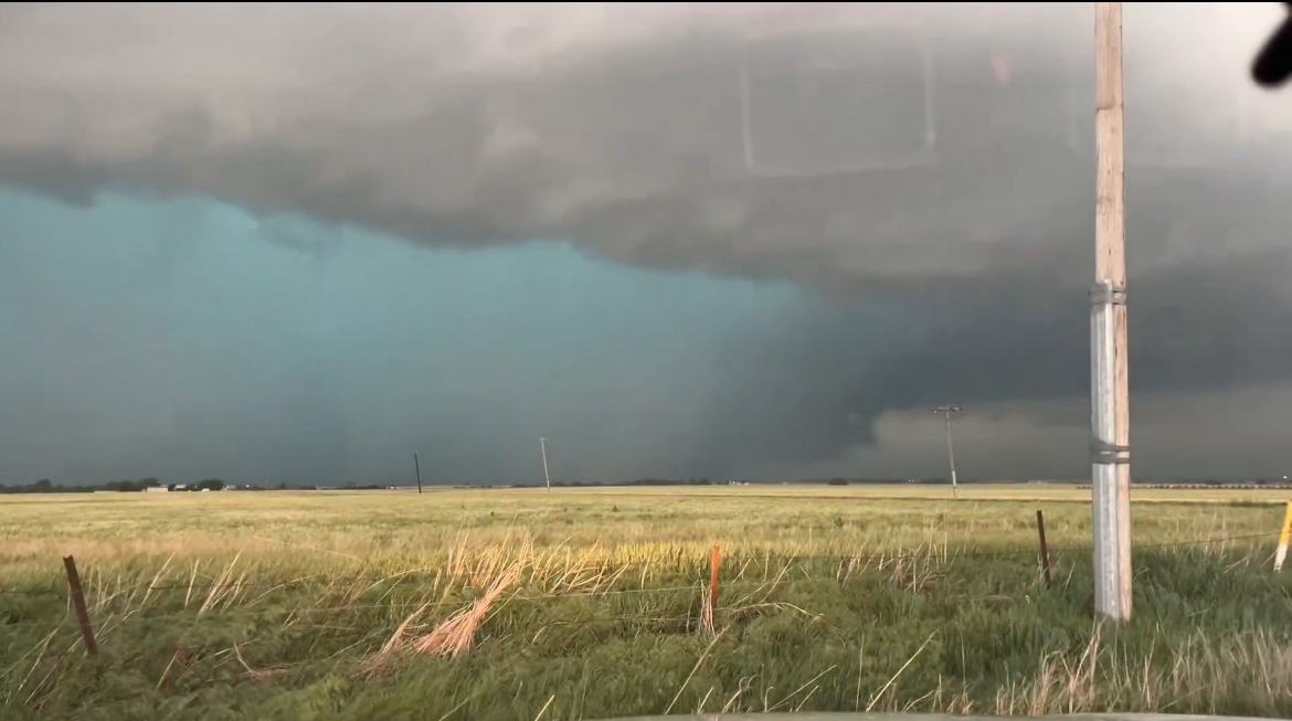 Tornado on the ground within this Mega Supercell near Hennessey, Oklahoma!
#MonitoringFromHome