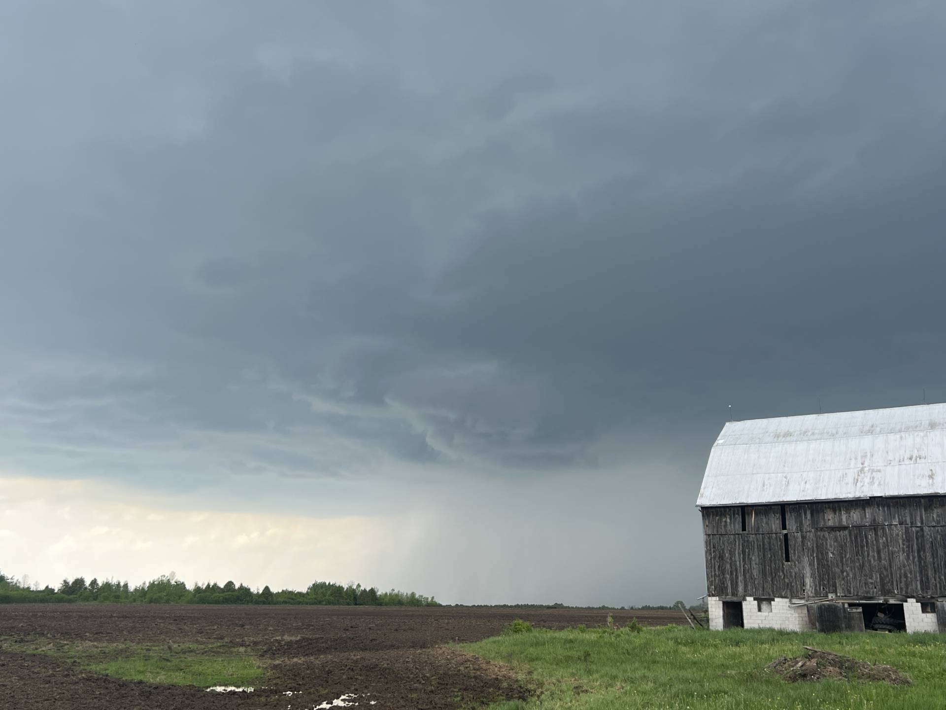 Brock, ON 02:33 PM #ONstorm clear rotation North of Cannington