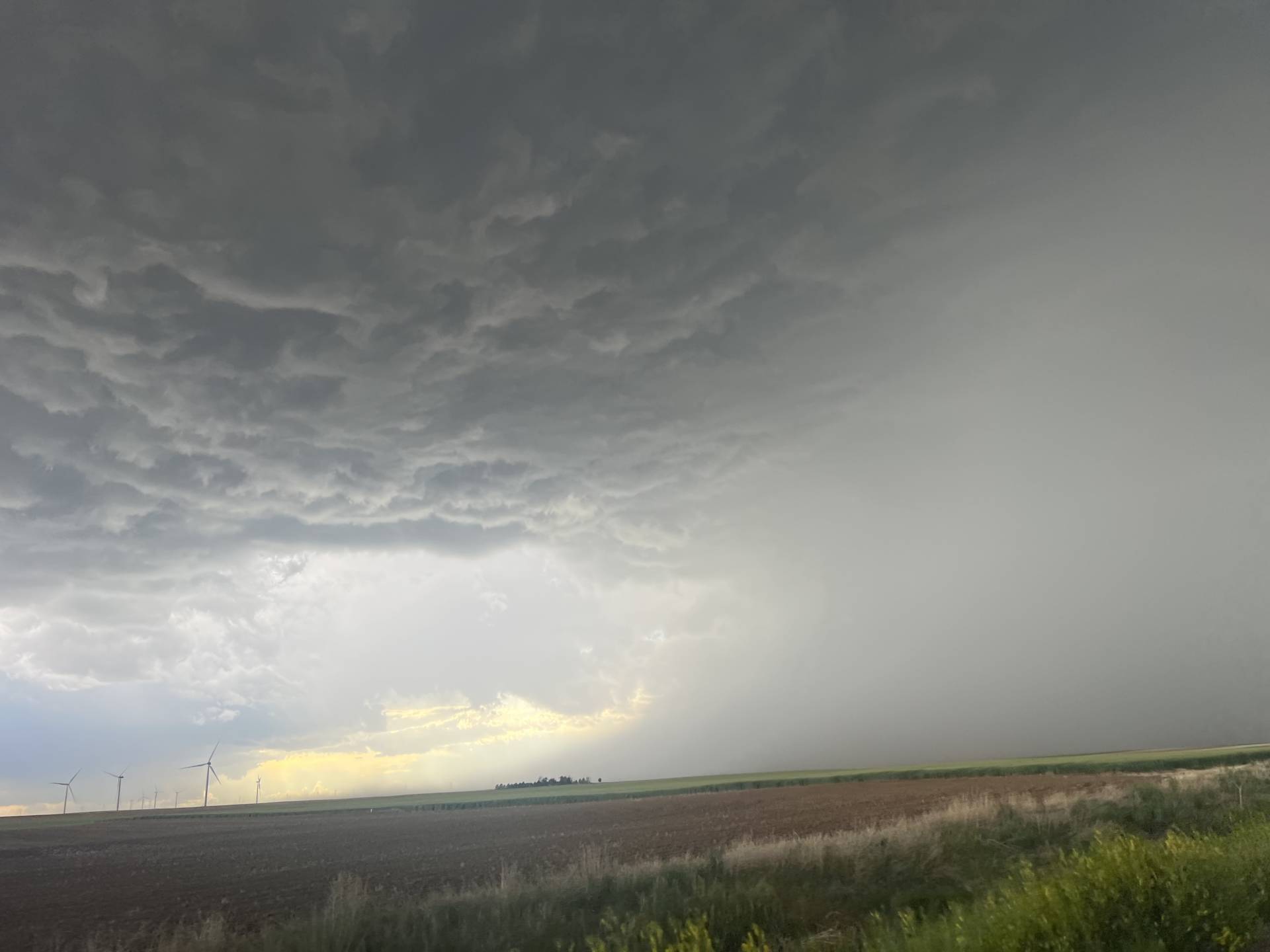 Unbelievable core and hail roar coming into Limon, CO 06:27 PM