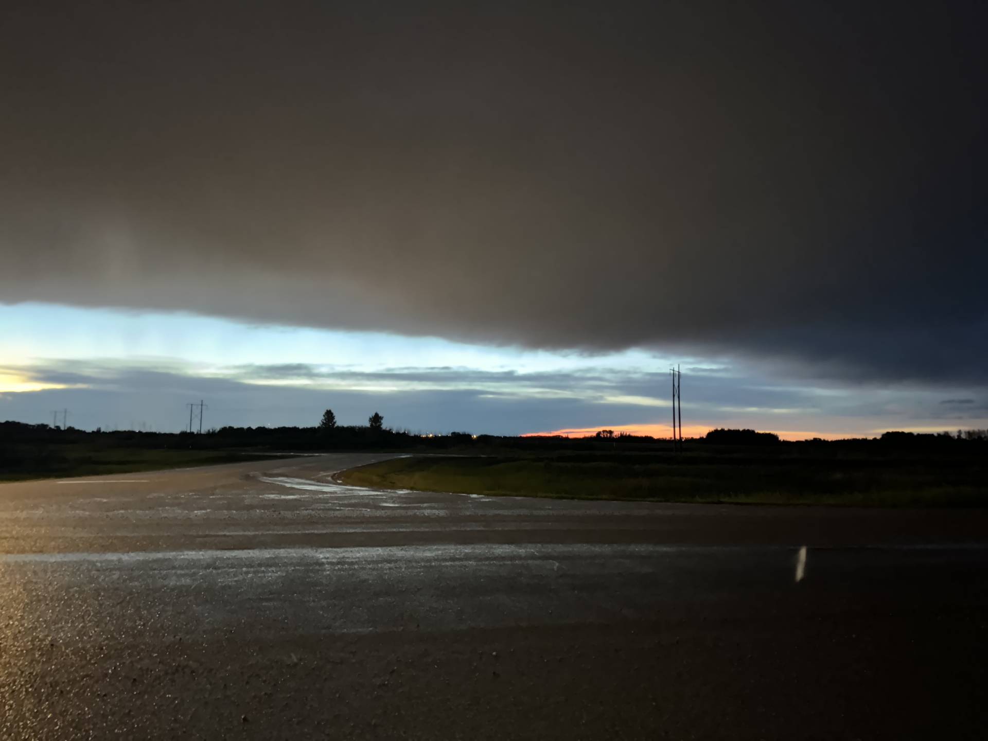 Corman Park, SK 10:24 PM #SKwx #SKstorm