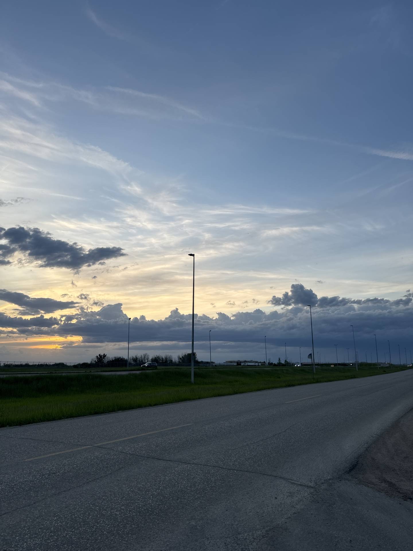 Saskatoon, SK 09:16 PM #SKstorm #SKwx