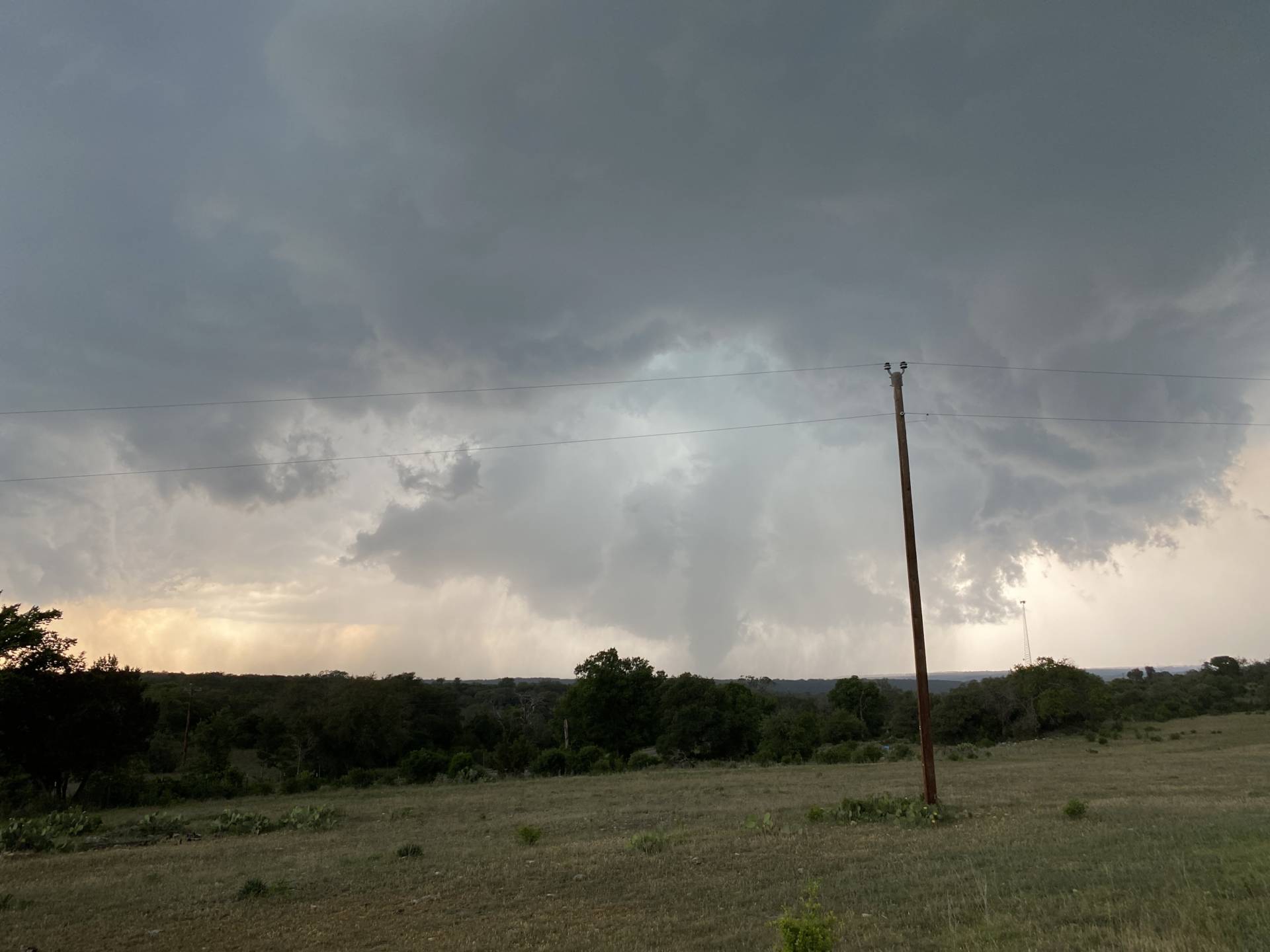 Tornado south of Kempner, TX #txwx @NWSSanAngelo