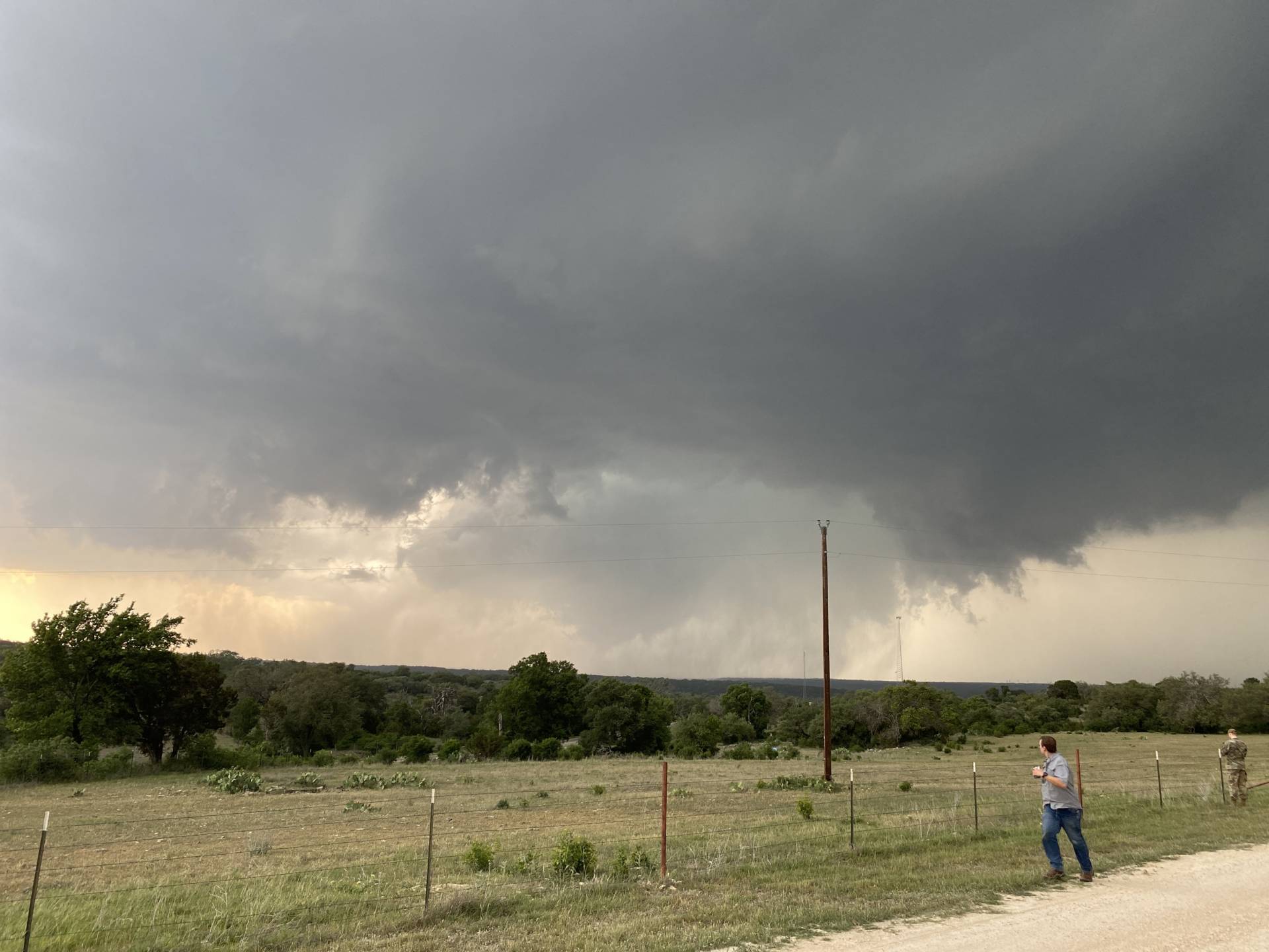 Wondering if it will… south of Kempner, TX 
#txwx